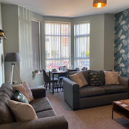 Blackpool Sleepover Apartment 1 Free Parking Sleeps 6 Exterior foto